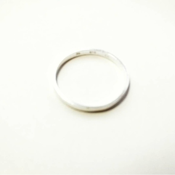 Vintage 925 Signed Sterling Silver Tiny Band Ring with the word Love. Size 6 3/4 - Picture 2 of 3